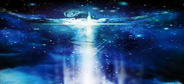 Abstracto de esapcios celestiales con una columa de luz difusa y estrellas contra un trasfondo de azules, ilustración para CIE, Coeficiente Intelectual Espiritual.