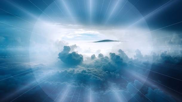 Una imagen abstracta en tonos de azul y blanco con rayos que se expanden desde el centro de más claridad hacia los extremos ilustra el tema Arrebatados juntamente con ellos en las nubes para recibir al Señor en el aire.