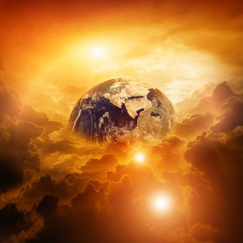 Gráfica del planeta Tierra flotando en medio de nubes anaranjadas, rojas y blancas, ilustración para el Fin del mundo en el Comentario sobre Apocalipsis por Homero Shappley.