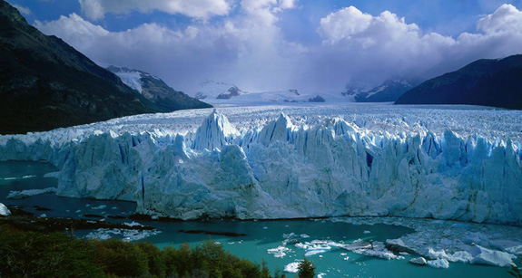 Fotografía del glaciar Perito Moreno, Sur América, da colorido al Índice K de temas bíblicos en editoriallapaz.org