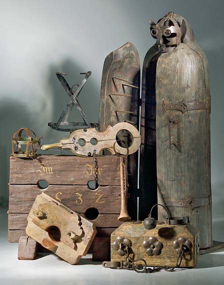 La Virgen de Hierro figura entre los instrumentos más crueles y diabólicos de la Santa Inquisición, arma perseguidora de la Iglesia Católica Romana