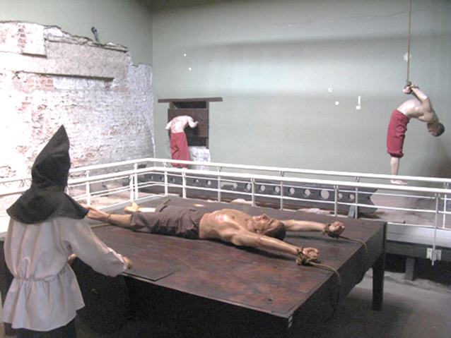 Aparatos de tortura de la Inquisición Católica Romana en Perú.