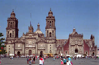 Fotografía de la catedral de la Iglesia Católica Romana en Ciudad México.
