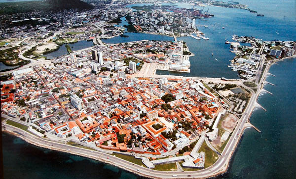 Vista aérea de Cartagena, Colombia ilustra el tema Quiere hacer públicas las prácticas de una iglesia en Cartagena, Colombia que destruía a su familia.