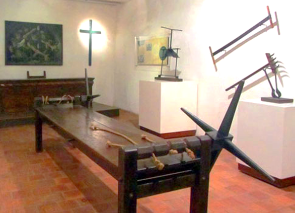 Aparatos de tortura utilizados por la Inquisición Católica Romana en Colombia.
