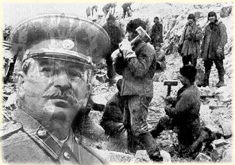 Esta gráfica de una fotografía de Iósiv Stalin superpuesta sobre una de hombres condenados a trabajar en un campamento de labor forzada ilustra el tema La señal para tiempos modernos del séptimo rey-reino-bestia, en editoriallapaz.org.